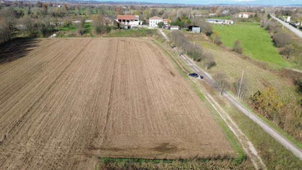terreno agricolo in vendita a Marmirolo in zona Marengo