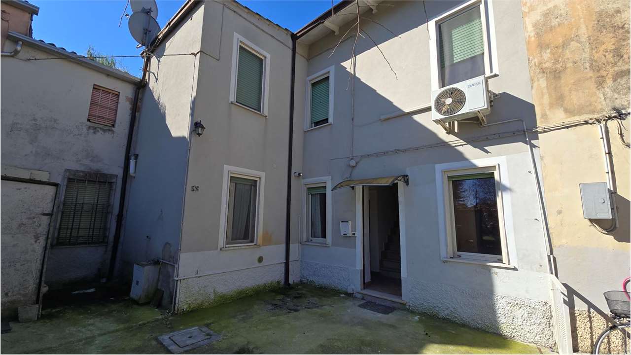 casa indipendente in vendita a Marmirolo in zona Scaraglio