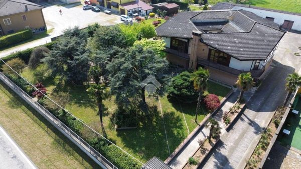 casa indipendente in vendita a Marmirolo in zona Scaraglio