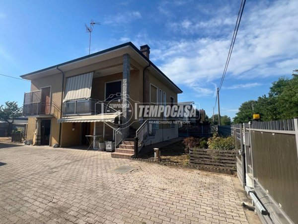 casa indipendente in vendita a Marmirolo in zona Pozzolo