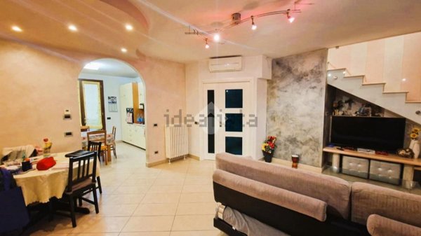 casa indipendente in vendita a Medole