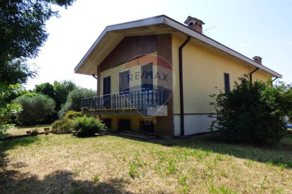 casa indipendente in vendita a Medole