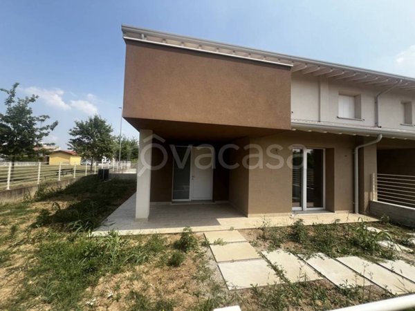 casa indipendente in vendita a Medole