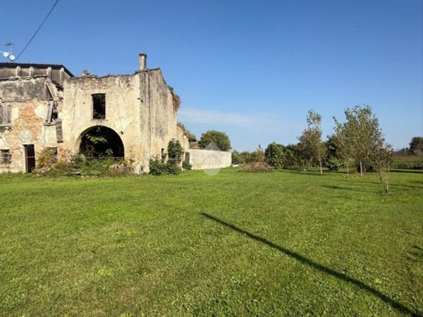 casa indipendente in vendita a Medole