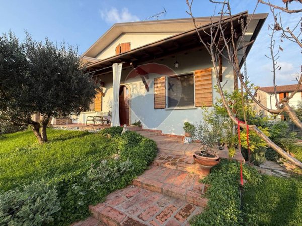 casa indipendente in vendita a Medole