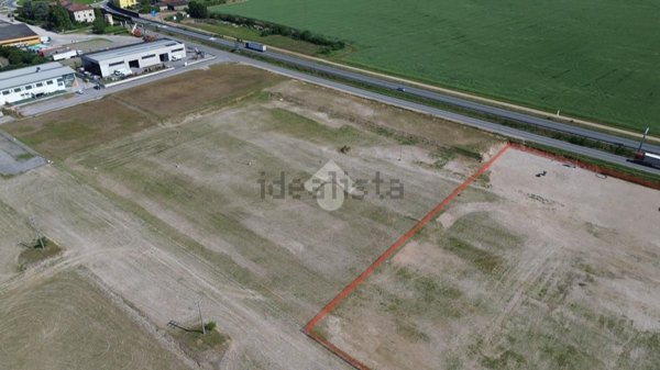 terreno edificabile in vendita a Medole