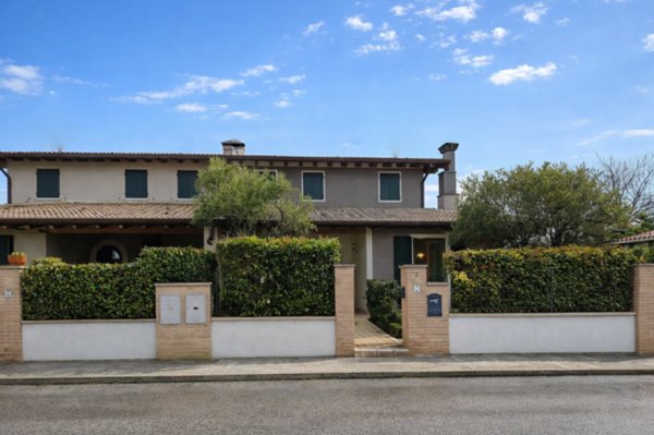 casa indipendente in vendita a Medole