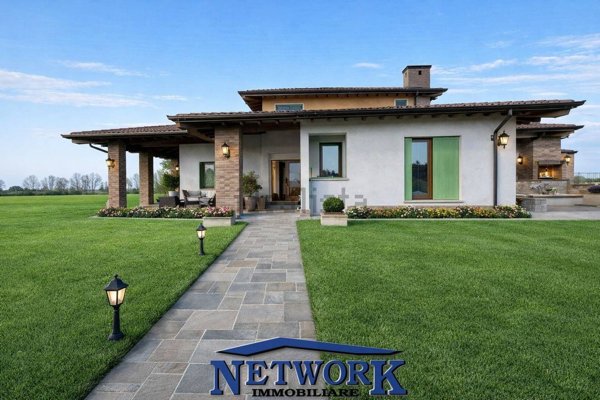 casa indipendente in vendita a Medole