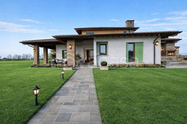 casa indipendente in vendita a Medole