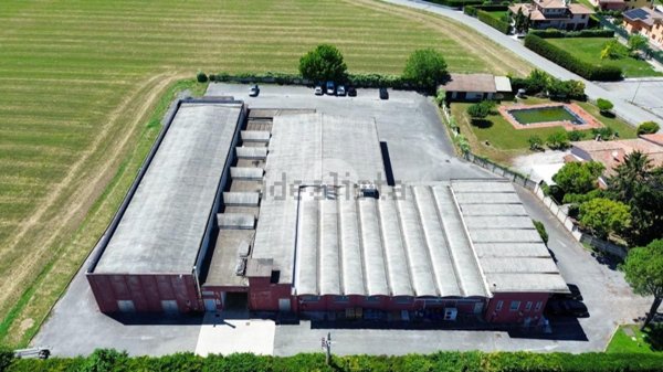 capannone in vendita a Medole in zona San Damaso