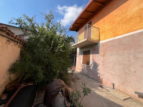 casa indipendente in vendita a Medole in zona Crocevia
