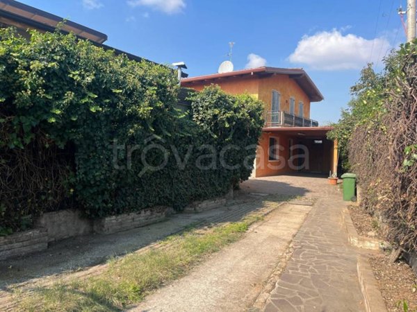 casa indipendente in vendita a Medole