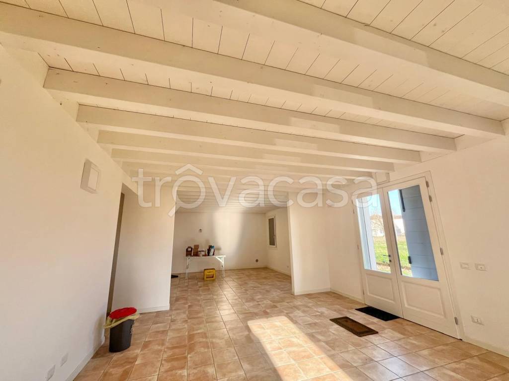 casa indipendente in vendita a Moglia