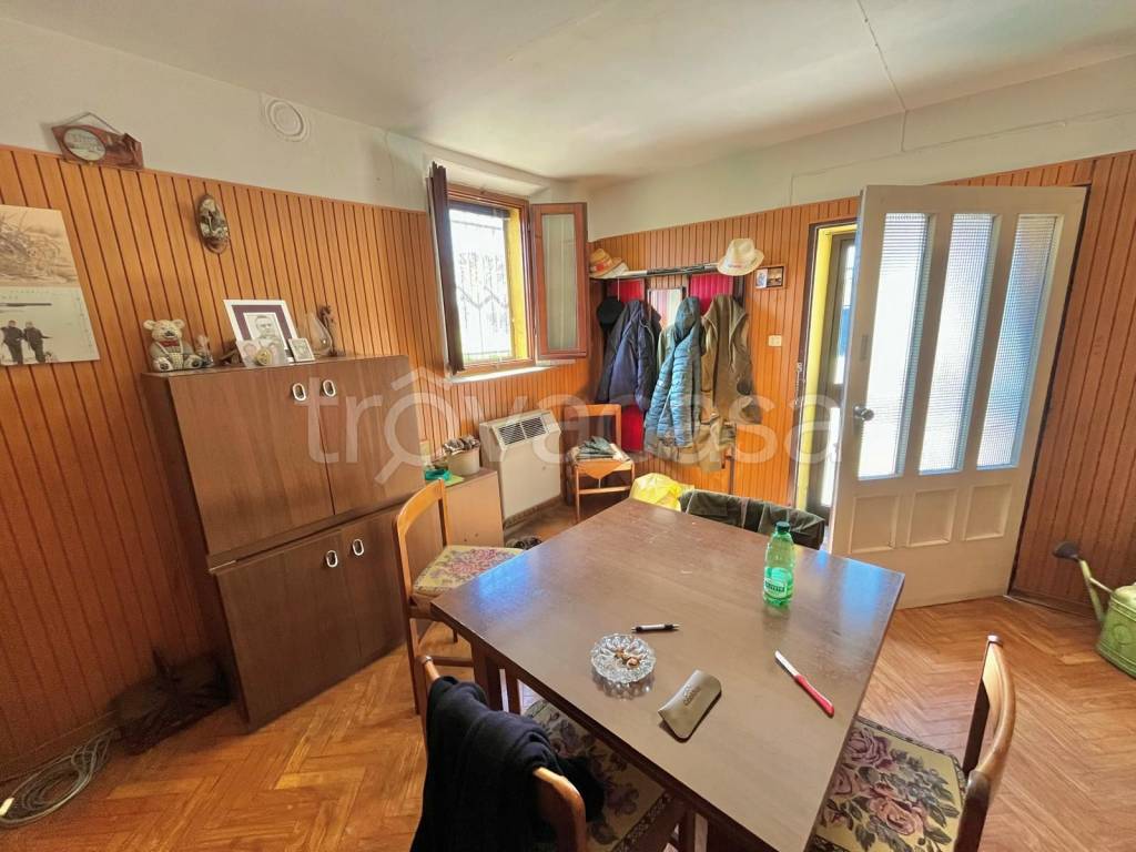 casa indipendente in vendita a Moglia