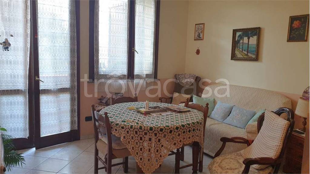 appartamento in vendita a Moglia in zona Bondanello
