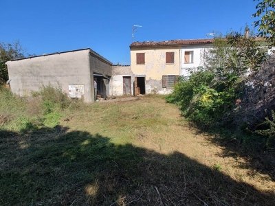 casa indipendente in vendita a Moglia