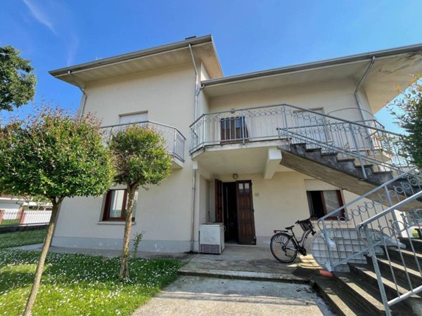 casa indipendente in vendita a Moglia