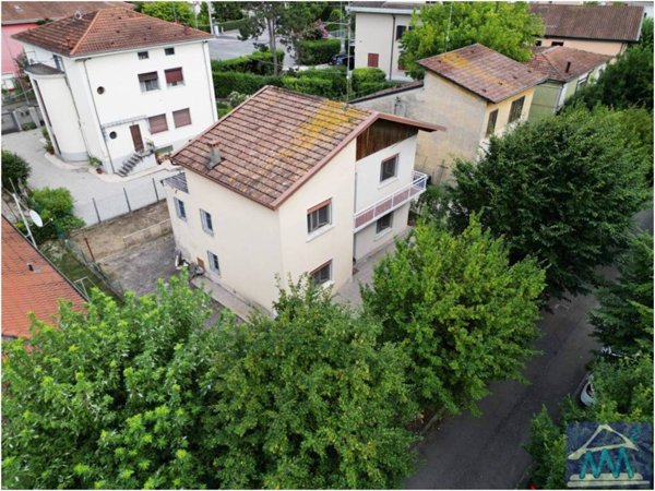 casa indipendente in vendita a Moglia