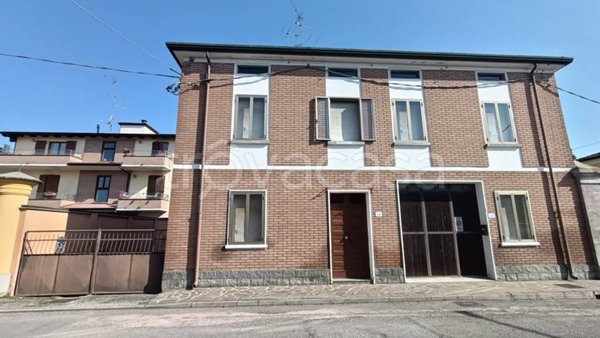 casa indipendente in vendita a Moglia