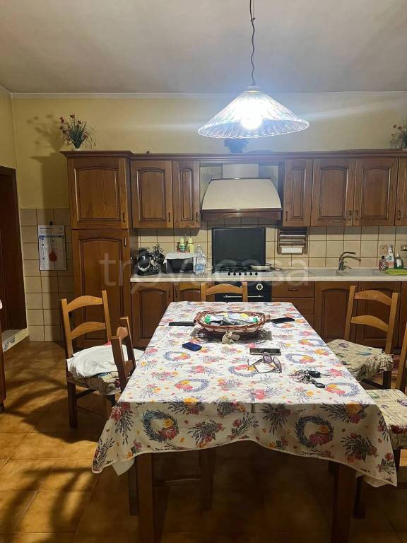 casa indipendente in vendita a Moglia in zona Bondanello