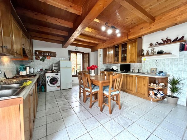 casa indipendente in vendita a Moglia in zona Trivellano