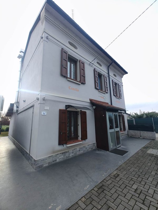 casa indipendente in vendita a Moglia
