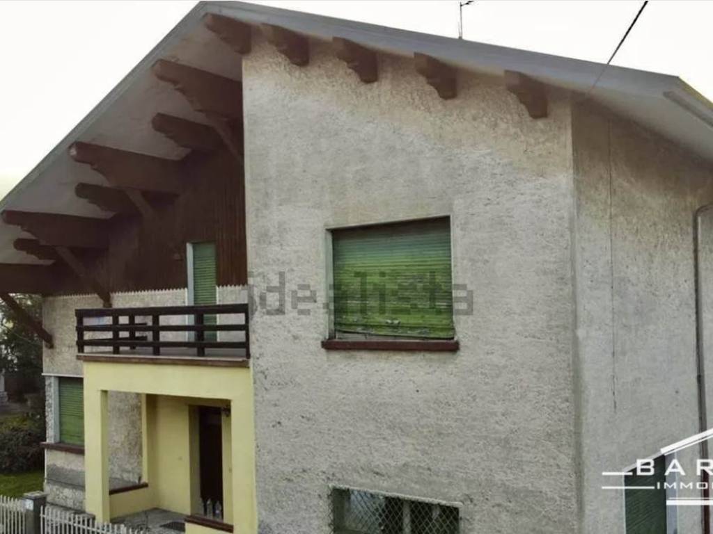 casa indipendente in vendita a Moglia