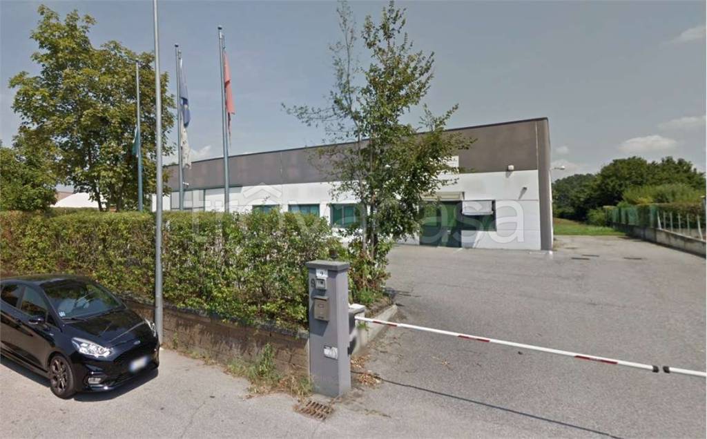 locale commerciale in vendita a Moglia