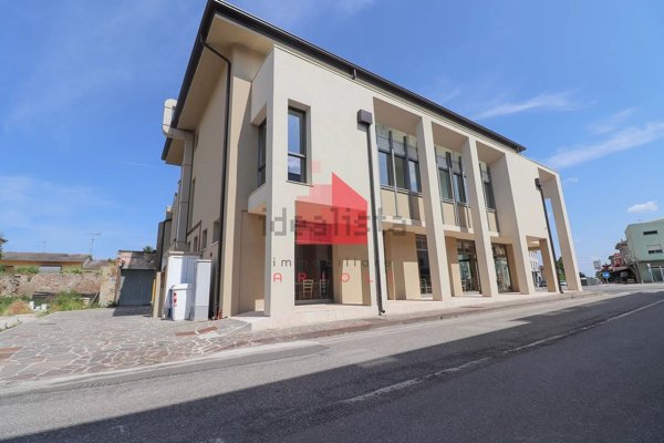 ufficio in vendita a Moglia