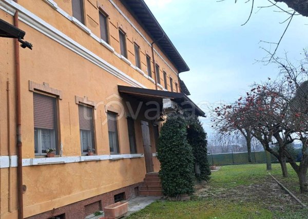 casa indipendente in vendita a Moglia