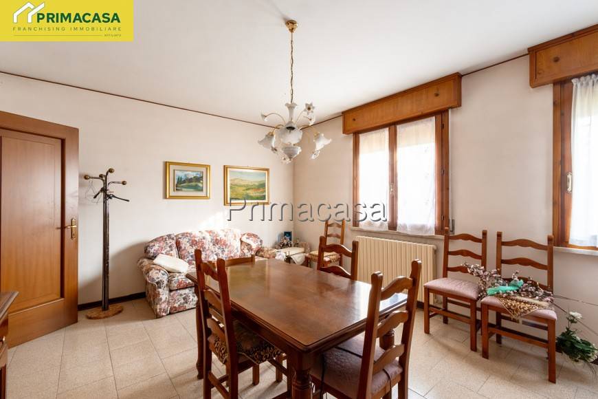 casa indipendente in vendita a Moglia in zona Bondanello