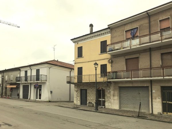 casa semindipendente in vendita a Moglia in zona Bondanello