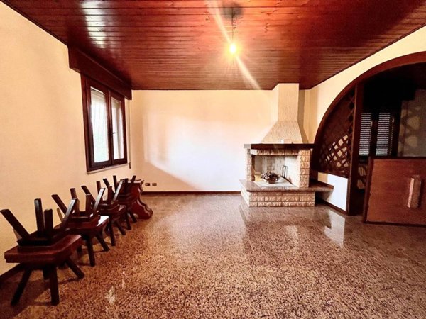 casa indipendente in vendita a Moglia