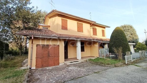 casa indipendente in vendita a Moglia