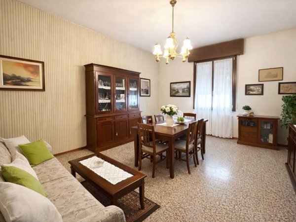 appartamento in vendita a Moglia in zona Bondanello