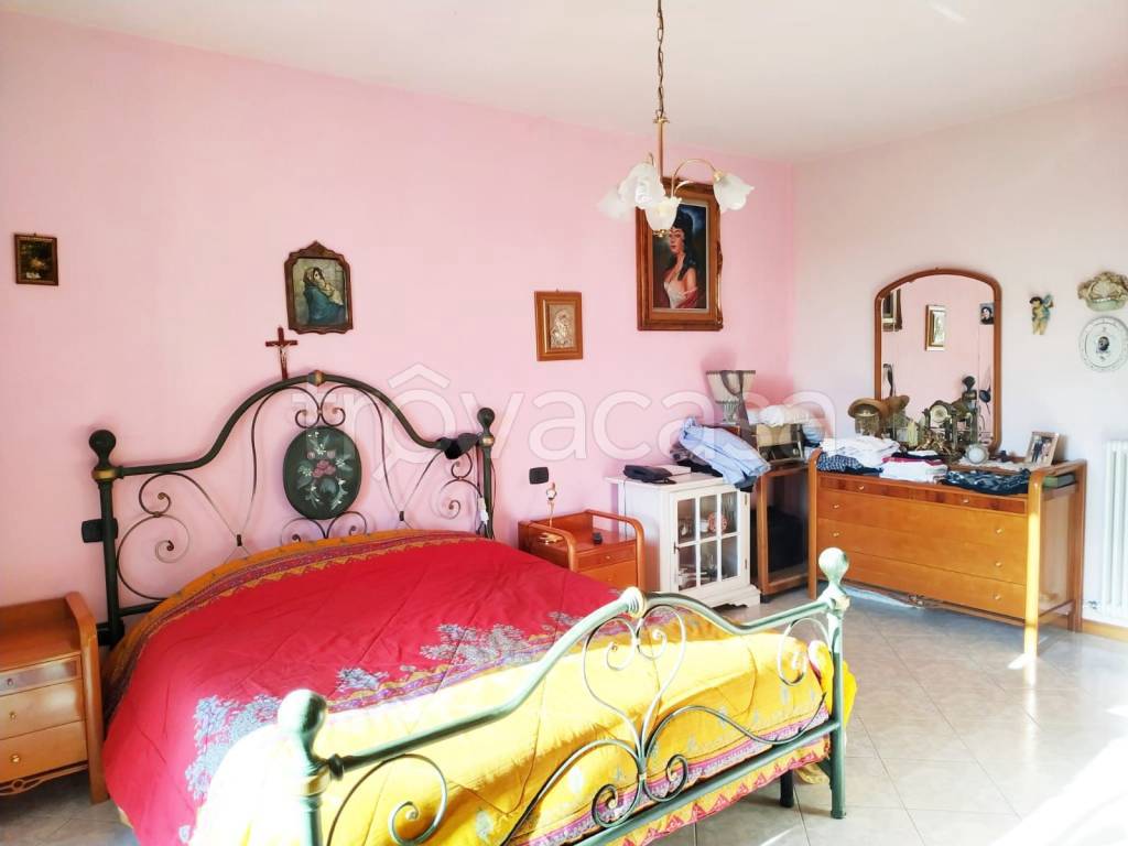 casa indipendente in vendita a Moglia