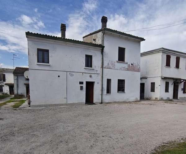 casa indipendente in vendita a Moglia in zona Trivellano