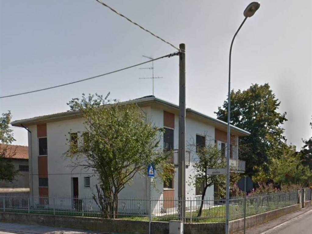 casa indipendente in vendita a Moglia