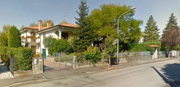 casa indipendente in vendita a Moglia