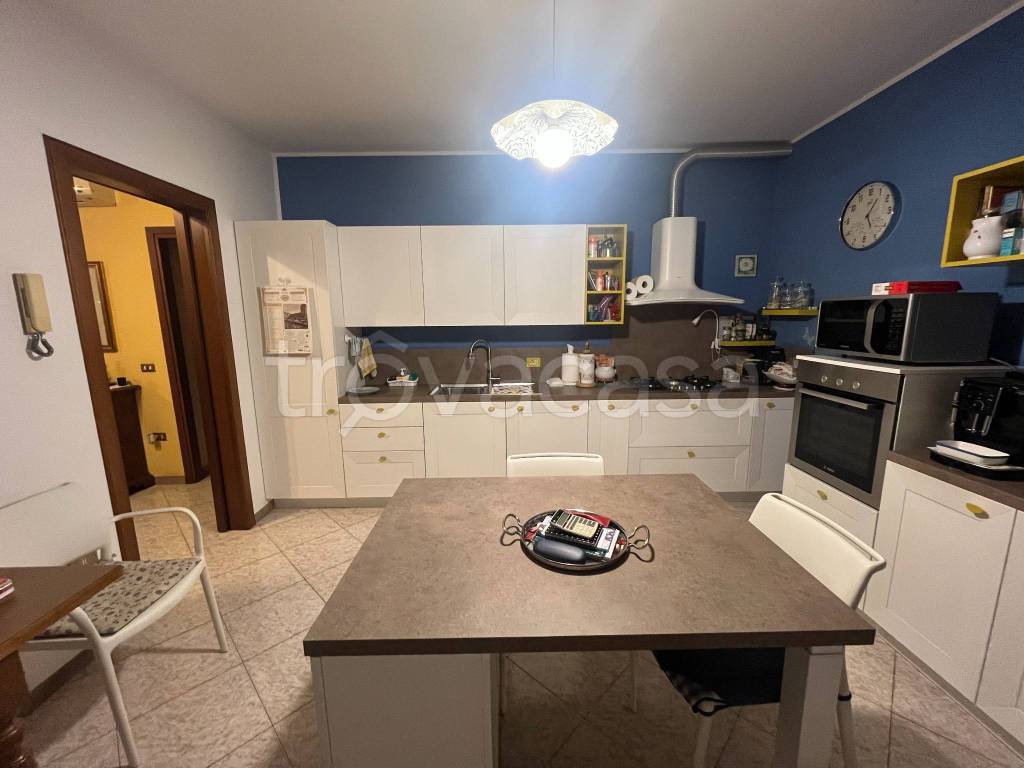 casa indipendente in vendita a Moglia