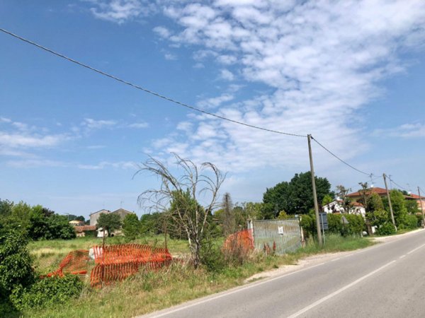 casa indipendente in vendita a Moglia in zona Bondanello