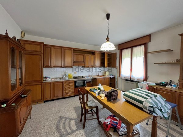 casa indipendente in vendita a Moglia