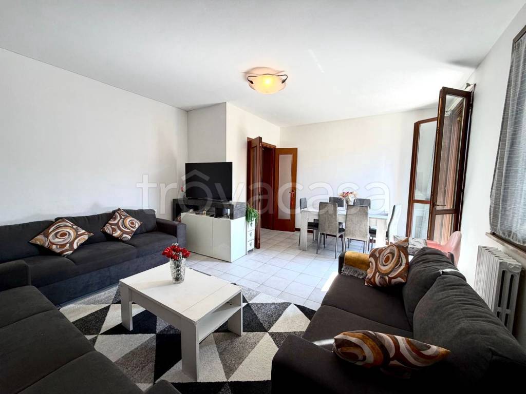 casa indipendente in vendita a Moglia in zona Bondanello