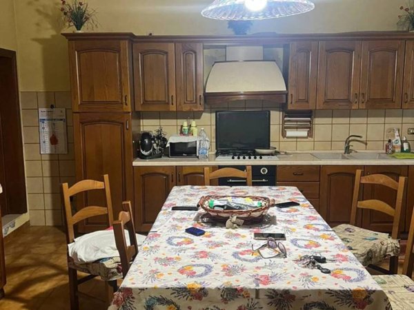 casa indipendente in vendita a Moglia