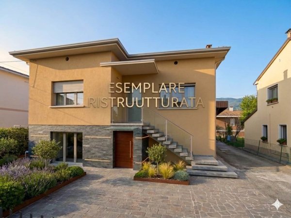 casa indipendente in vendita a Moglia