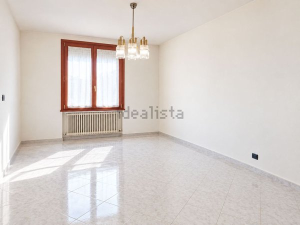 casa indipendente in vendita a Moglia