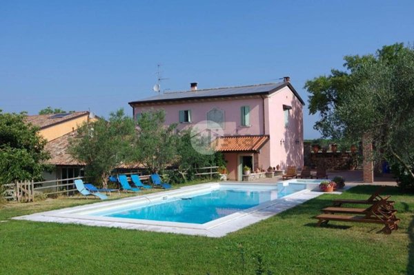 casa indipendente in vendita a Monzambano
