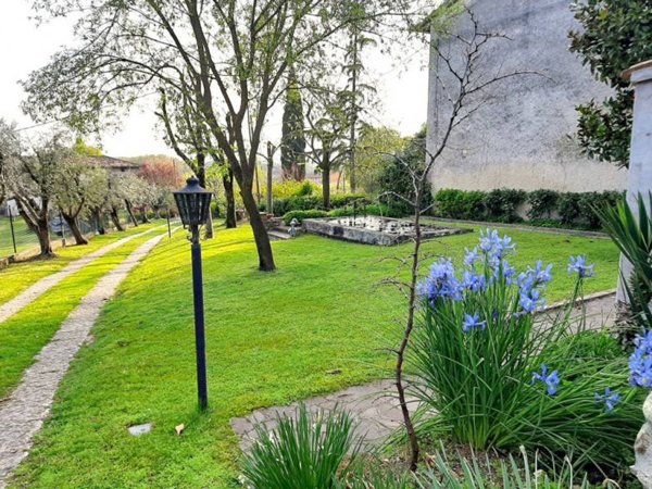 casa indipendente in vendita a Monzambano in zona Pille
