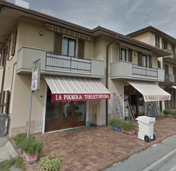 locale commerciale in vendita a Monzambano