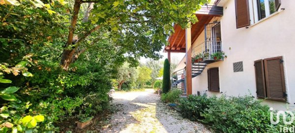 casa indipendente in vendita a Monzambano